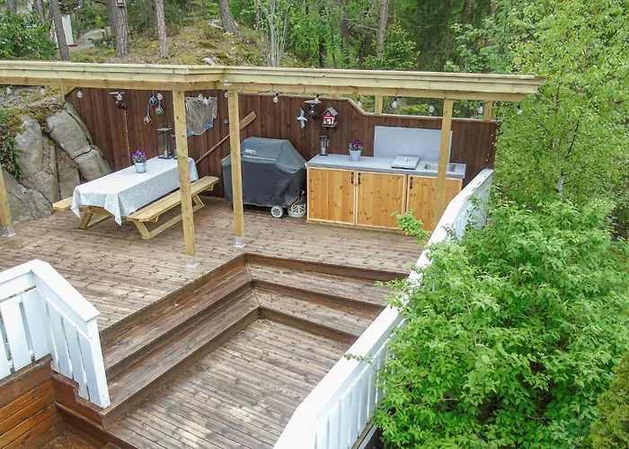 3 Bedroom Awesome In * Skjeberg