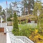 3 Bedroom Awesome In