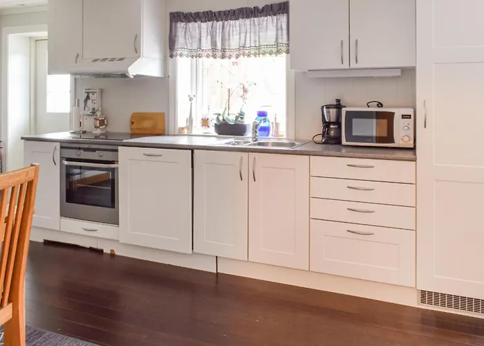 3 Bedroom Awesome In Apartamento Skjeberg